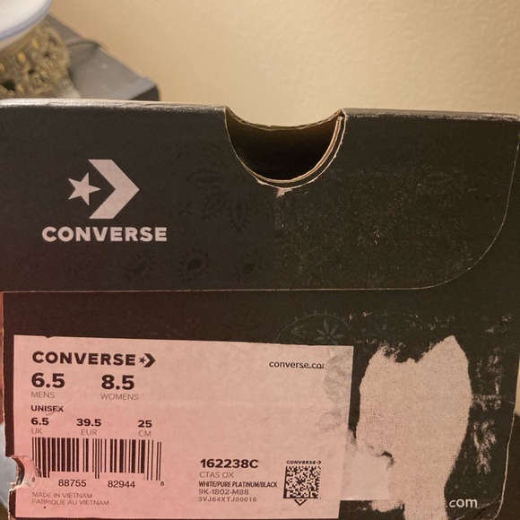 Miley Cyrus x Converse Ox Low Top NWT - Picture 2 of 16